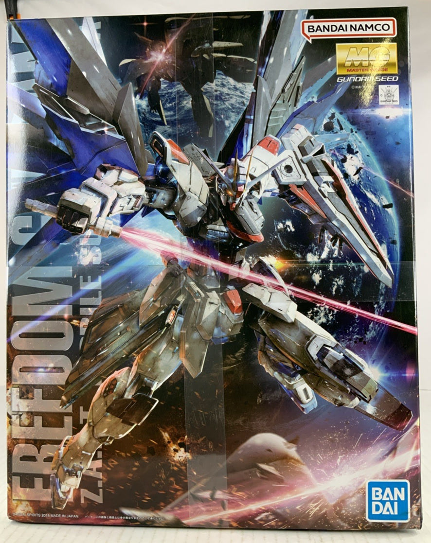BANDAI MG Freedom Gundam Ver.2.0 ZGMF-X10A 1/100 model kit DISTRESSED BOX