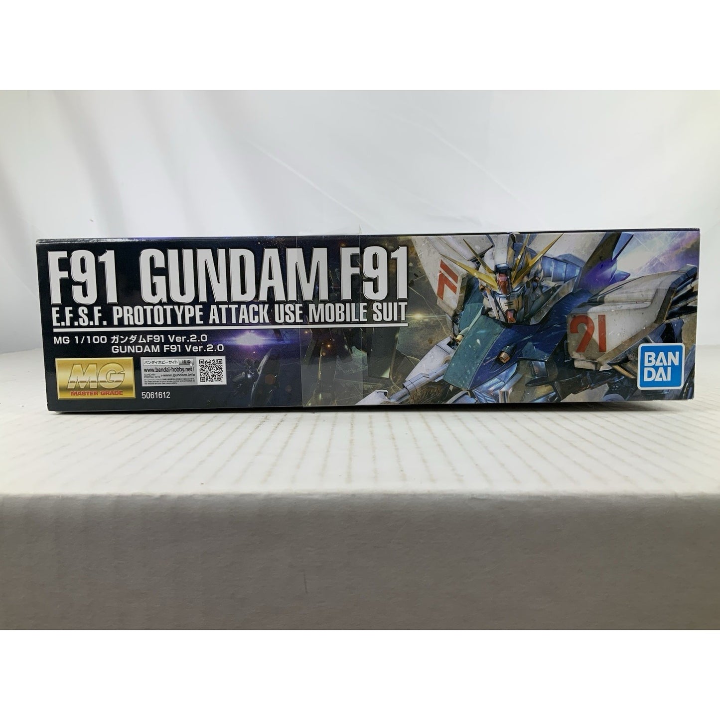 BANDAI MG F91 Gundam F91 Ver 2.0 5061612 1:100 model kit DISTRESSED BOX