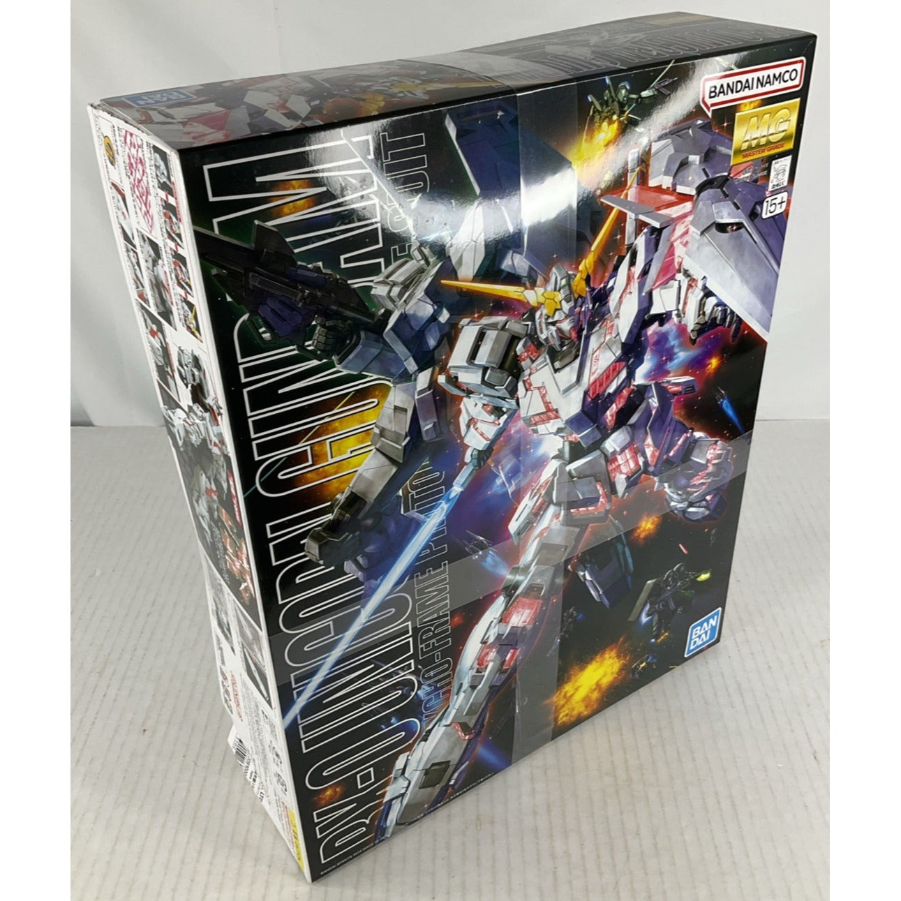 BANDAI MG RX-0 Unicorn Gundam psycho frame UC 1:100 model kit DISTRESSED BOX