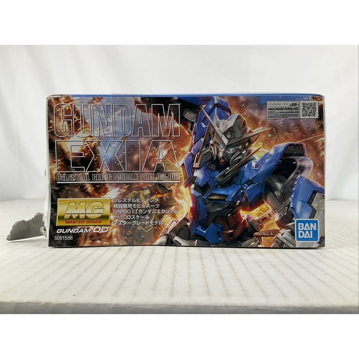 BANDAI MG Gundam Exia Gundam 00 celestial GN-001 1:100 model kit DISTRESSED BOX