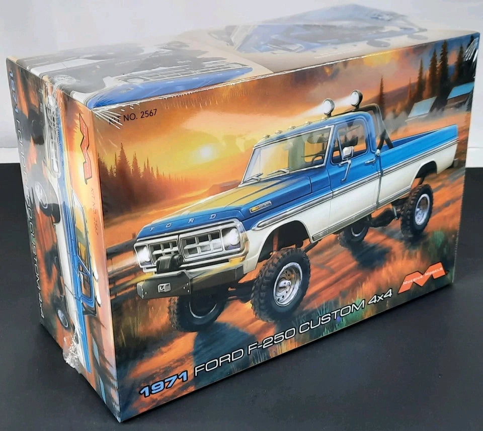 MOEBIUS 1971 Ford F-250 Custom 4x4 lifted pickup truck 1:25 model kit 71 2567