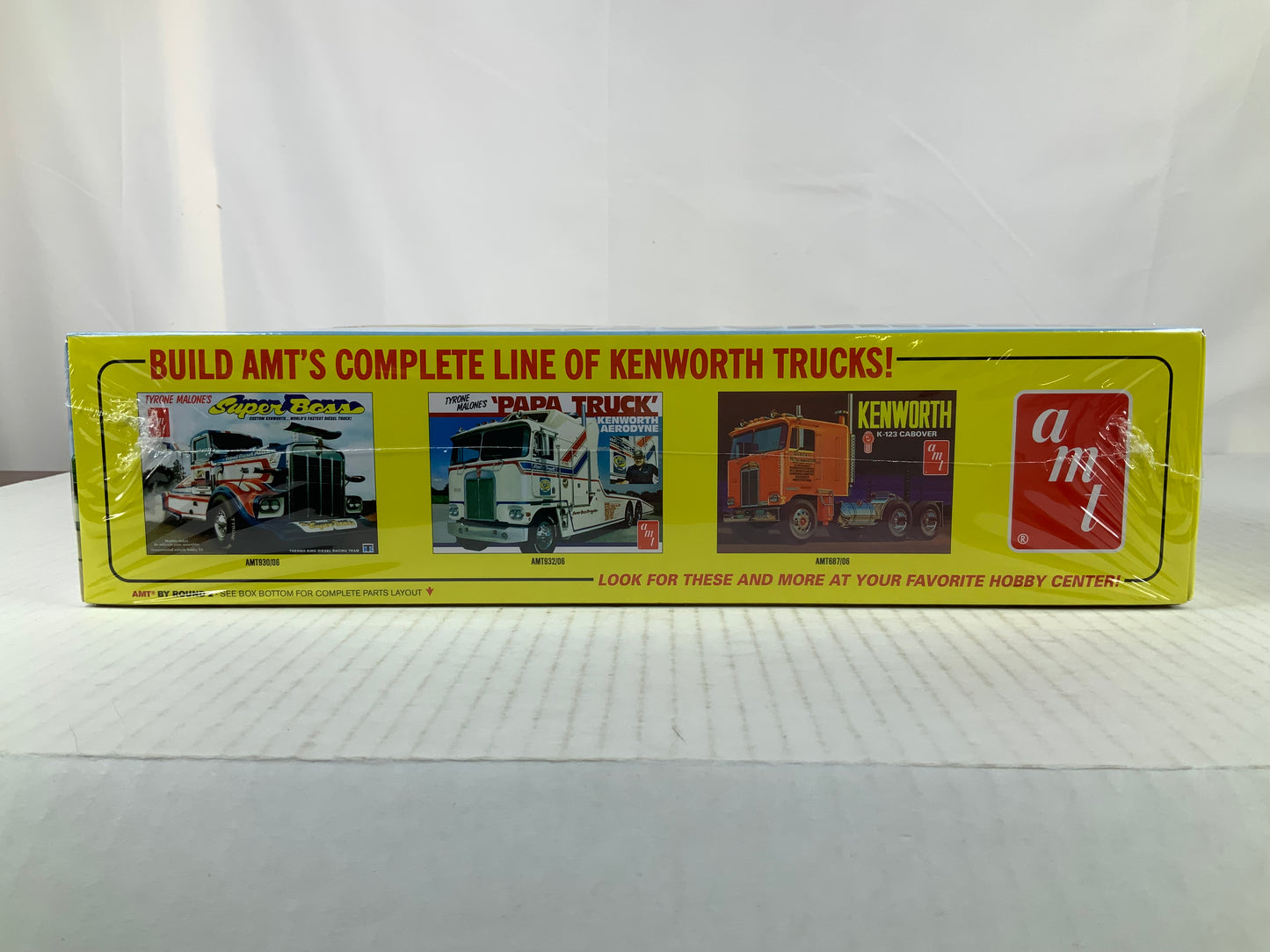 AMT Kenworth W-925 Conventional tractor truck 1:25 model kit DISTRESSED BOX