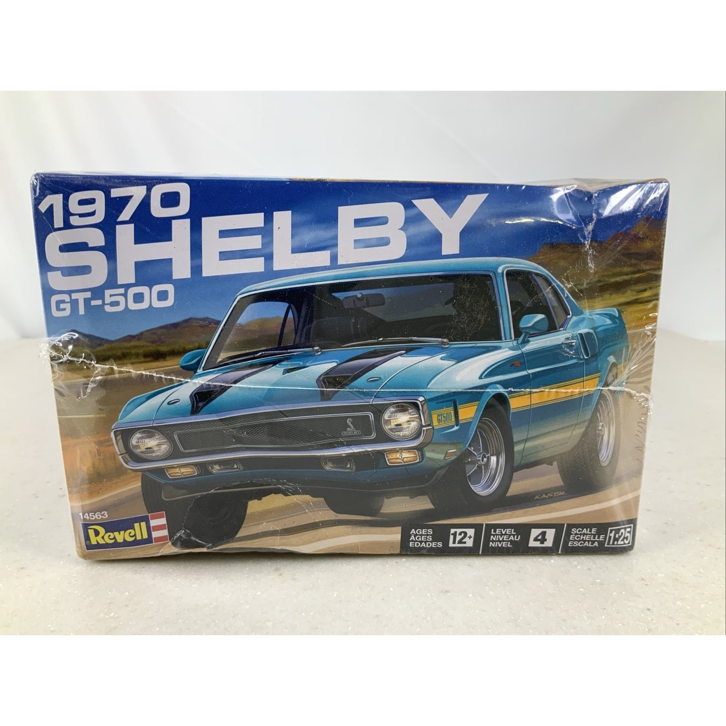 REVELL 1970 Shelby GT-500 70 1:25 model kit DISTRESSED BOX