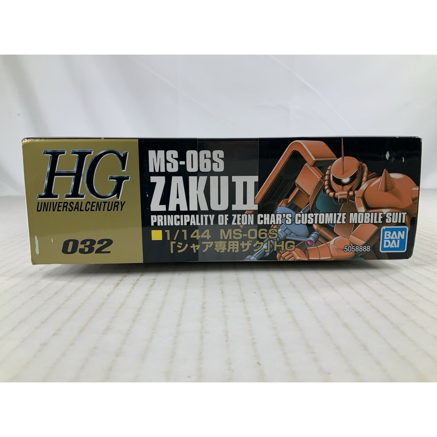 BANDAI HG MS-06S Char's Zaku II HGUC 032 1:144 model kit DISTRESSED BOX