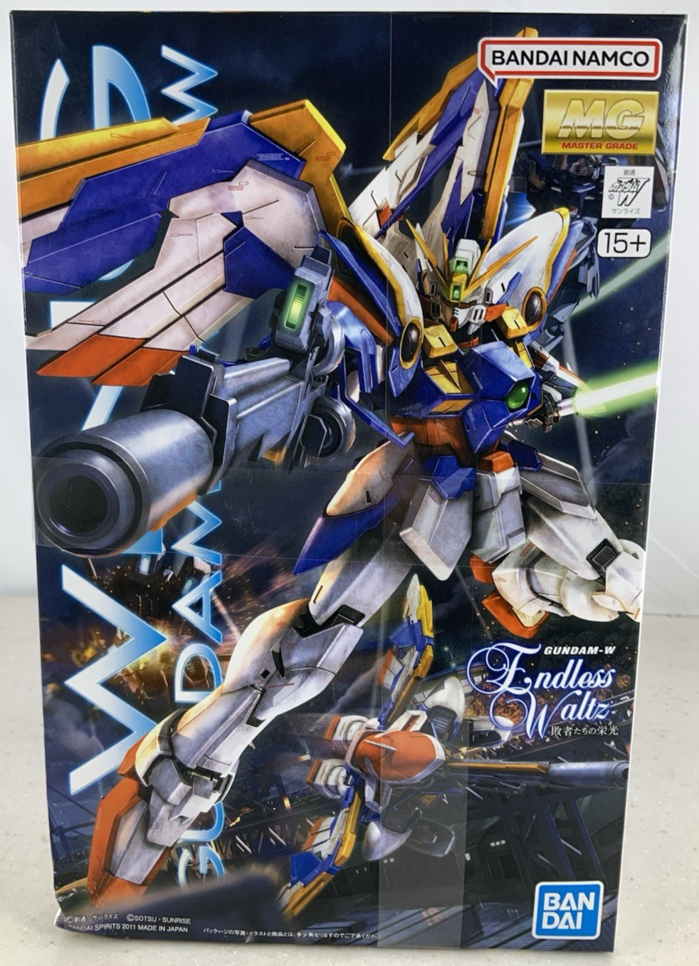 BANDAI MG Wing Gundam EW XXXG 01W 1:100 model kit DISTRESSED BOX0