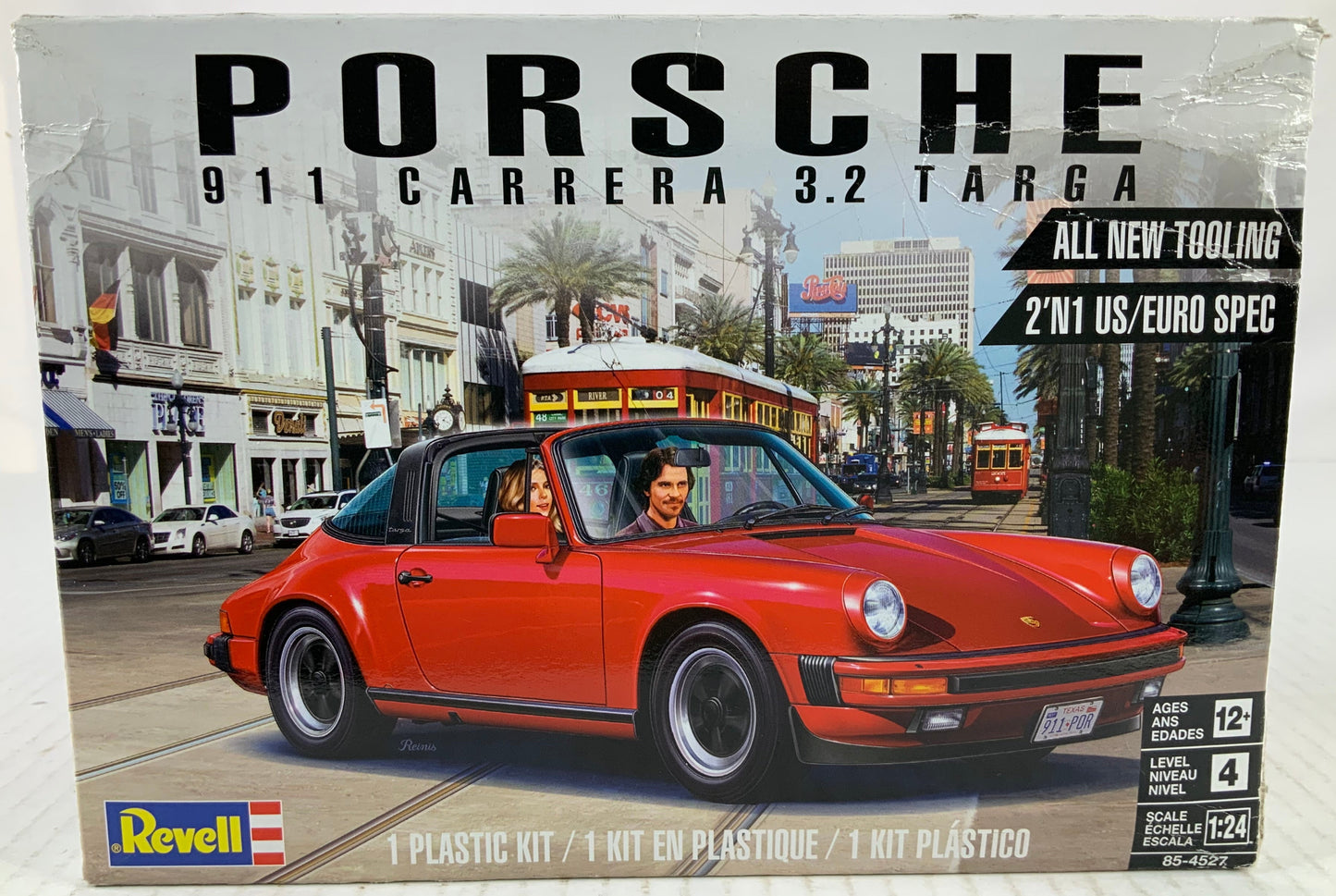 REVELL Porsche 911 Carrera 3.2 Targa 1:24 model kit DISTRESSED BOX