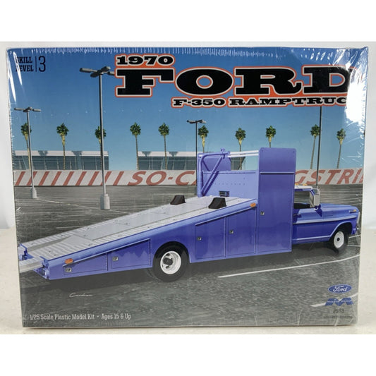 MOEBIUS 70 Ford F-350 Ramp Truck 1970 1:25 model kit DISTRESSED BOX