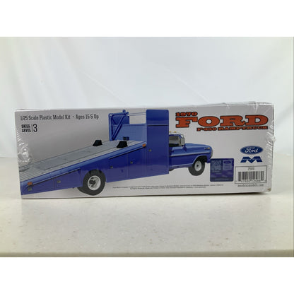 MOEBIUS 70 Ford F-350 Ramp Truck 1970 1:25 model kit DISTRESSED BOX