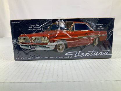 MOEBIUS 61 Pontiac Ventura Sd 1:25 model kit DISTRESSED BOX