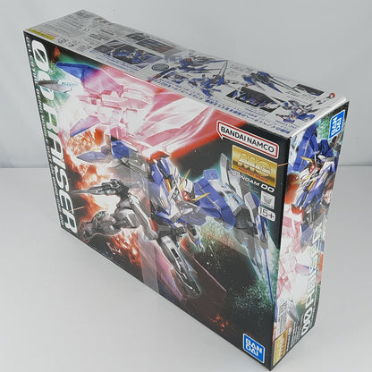BANDAI MG 00 Raiser Gundam GN0000+GNR010 1:100 model kit DISTRESSED BOX