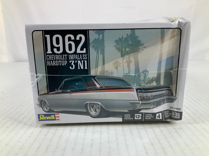 REVELL 62 Chevy Impala Hardtop 1:25 model kit DISTRESSED BOX