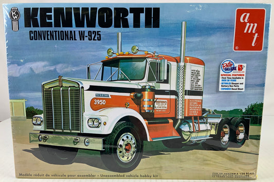 AMT Kenworth W-925 Conventional tractor truck 1:25 model kit DISTRESSED BOX