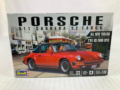 REVELL Porsche 911 Carrera 3.2 Targa 1:24 model kit DISTRESSED BOX