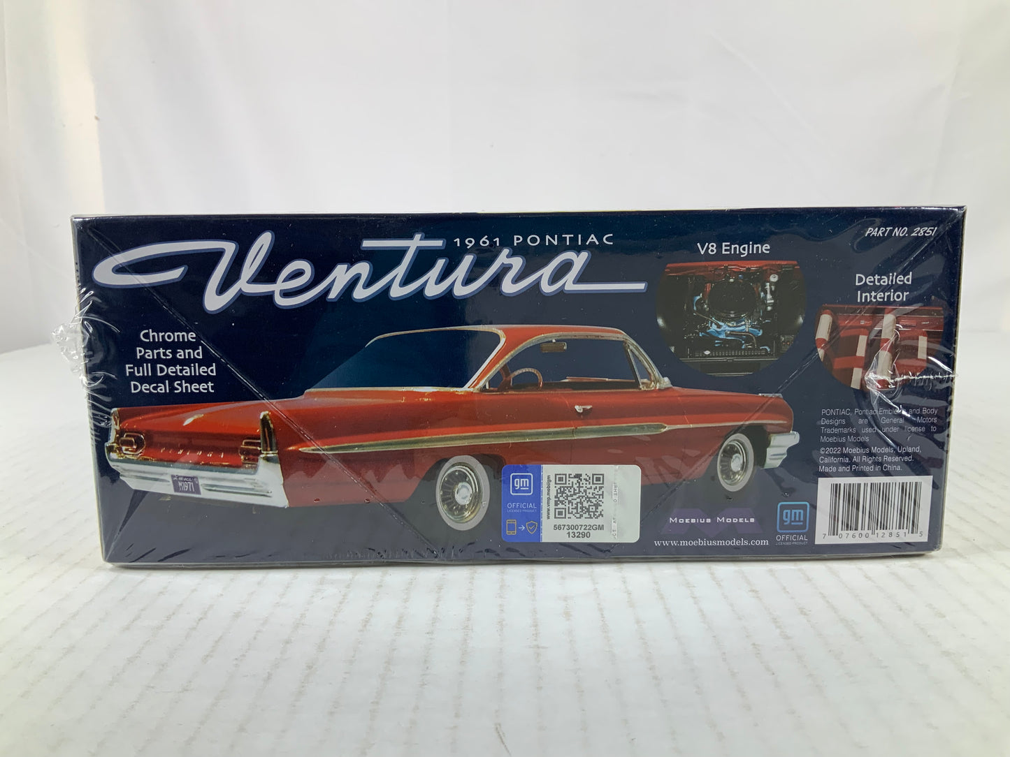 MOEBIUS 61 Pontiac Ventura Sd 1:25 model kit DISTRESSED BOX