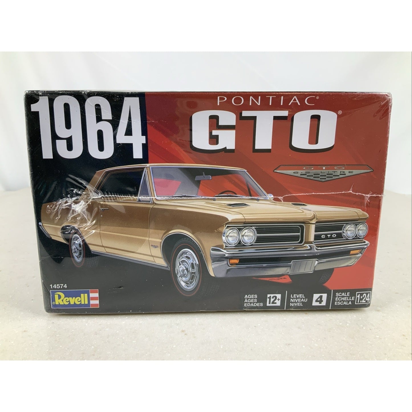 REVELL 1964 Pontiac GTO 1:24 model kit DISTRESSED BOX
