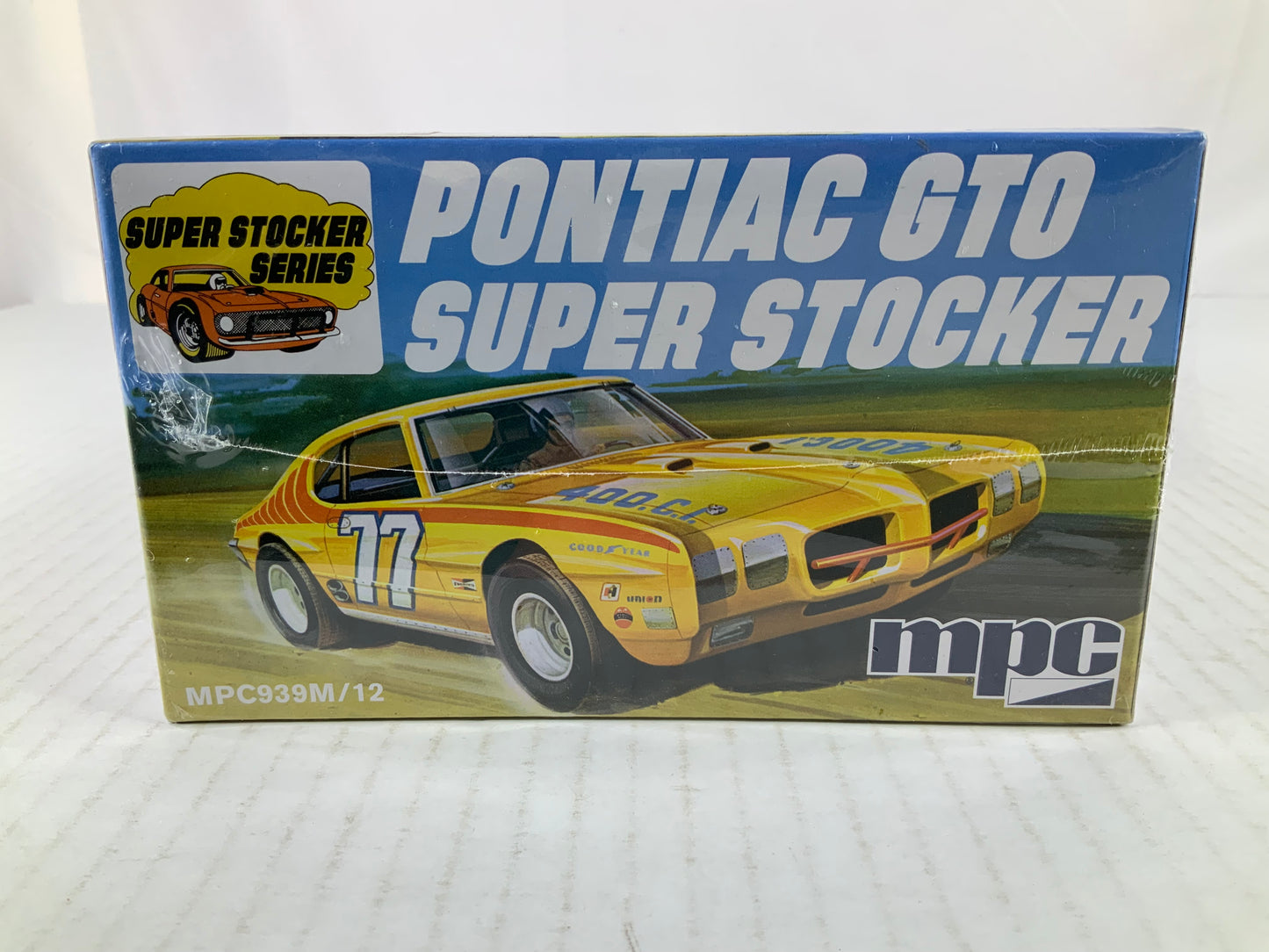 MPC '70 Pontiac GTO Super Stocker 1:25 model kit DISTRESSED BOX