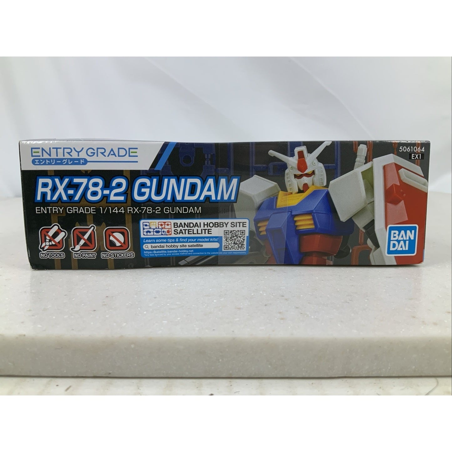 BANDAI RX-78-2 Gundam Entry Grade Gunpla 1:144 model kit DISTRESSED BOX