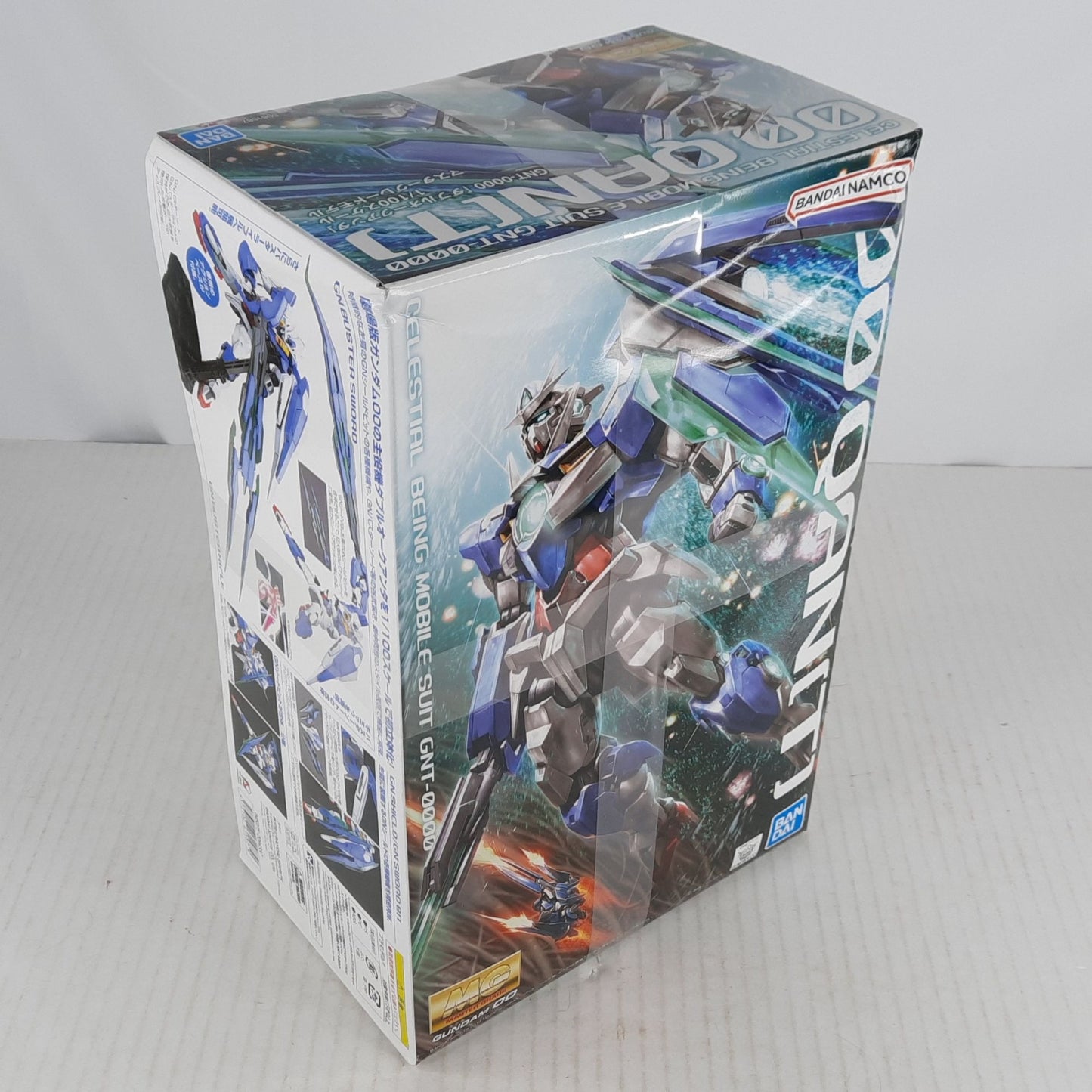 BANDAI MG 00 Qan[T] Gundam GNT-0000 celestial 1:100 model kit DISTRESSED BOX