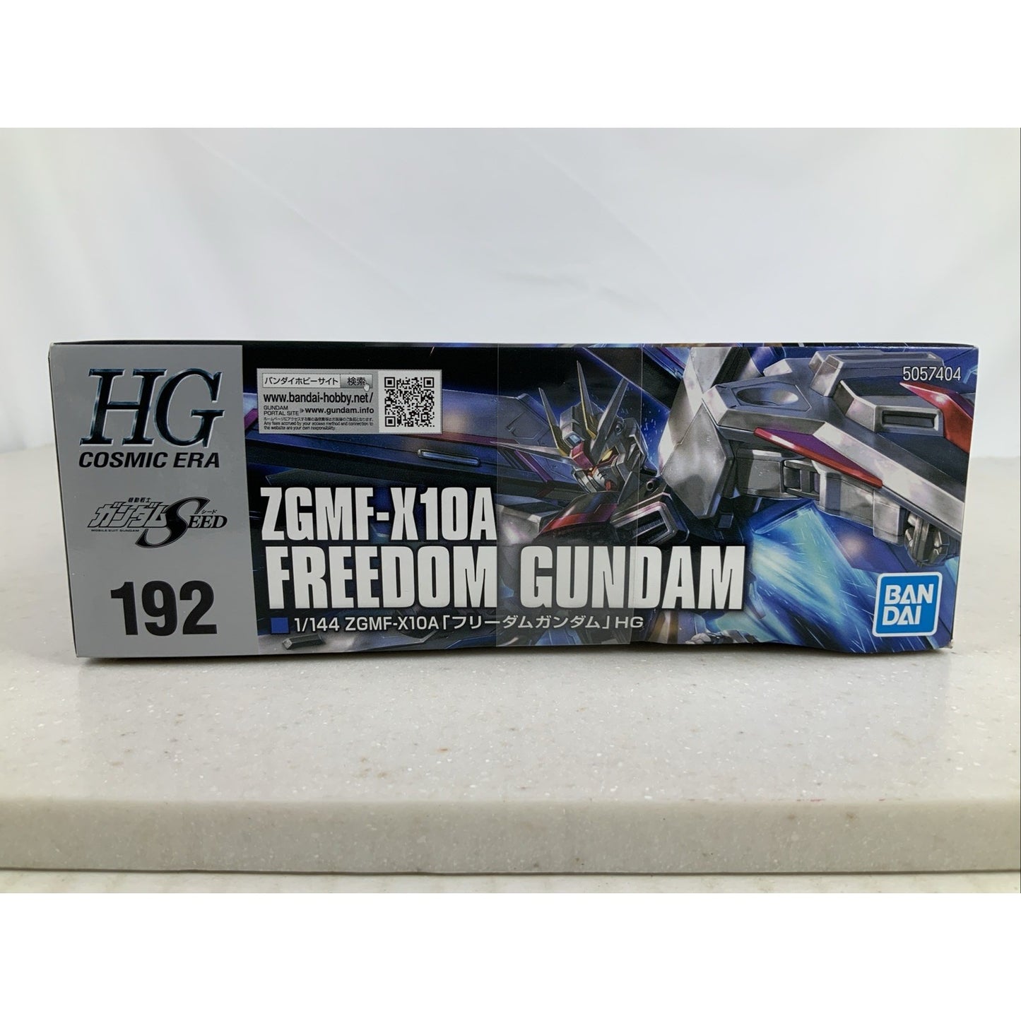 BANDAI HG ZGMF-X10A Freedom Gundam 192 HGCE 1:144 model kit DISTRESSED BOX
