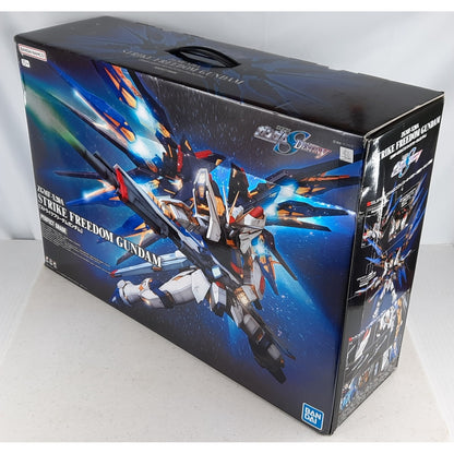 BANDAI PG Strike Freedom Gundam Seed Destiny ZGMF-X20A model kit DISTRESSED BOX