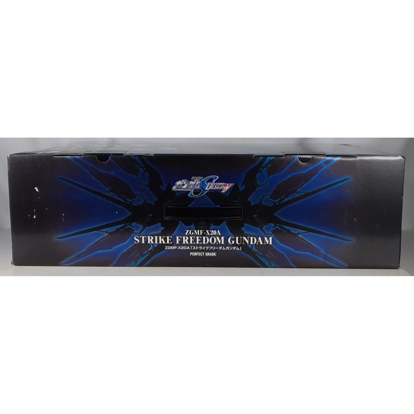 BANDAI PG Strike Freedom Gundam Seed Destiny ZGMF-X20A model kit DISTRESSED BOX