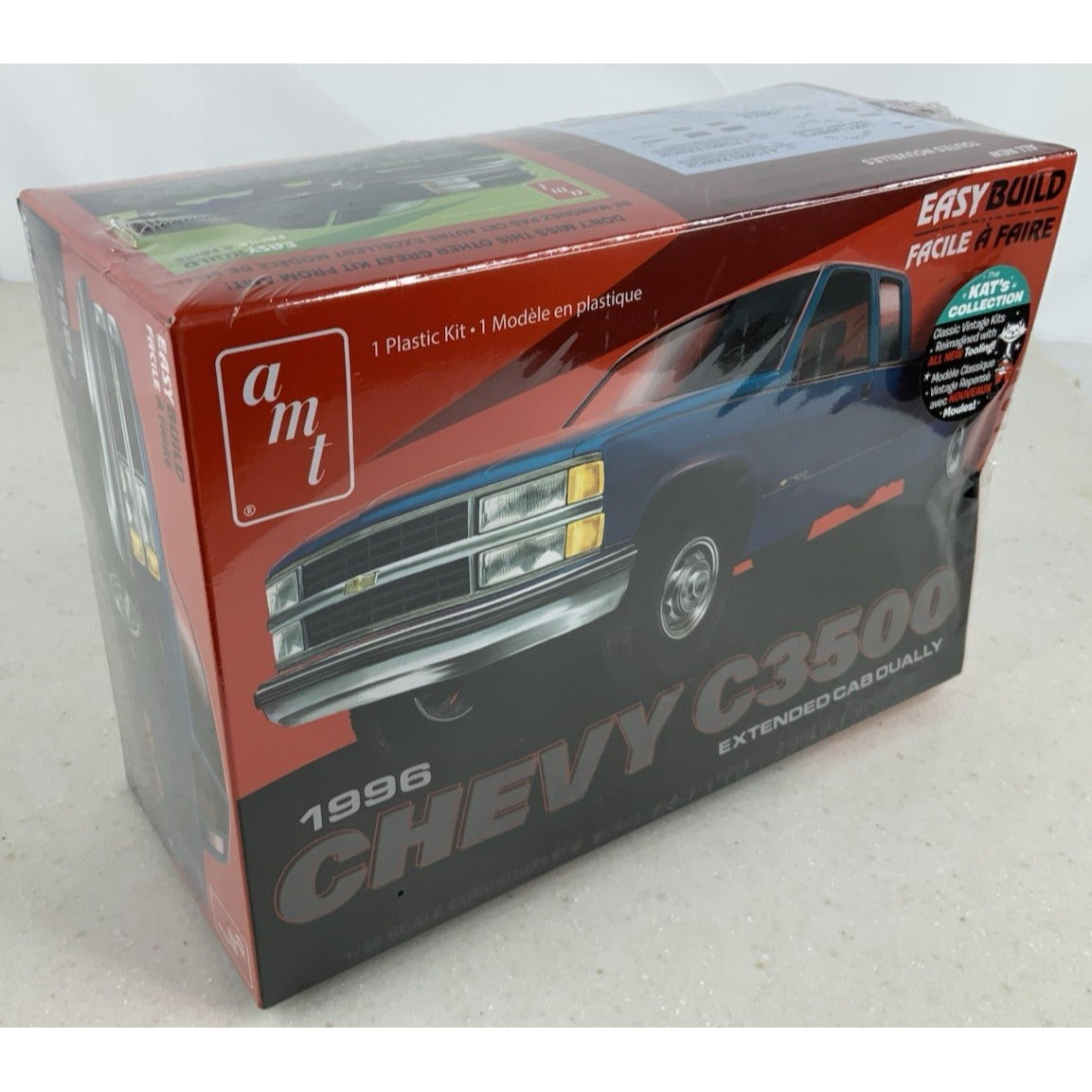 AMT 1996 Chevrolet C3500 Dually extended cab truck 1:25 model kit DISTRESSED BOX