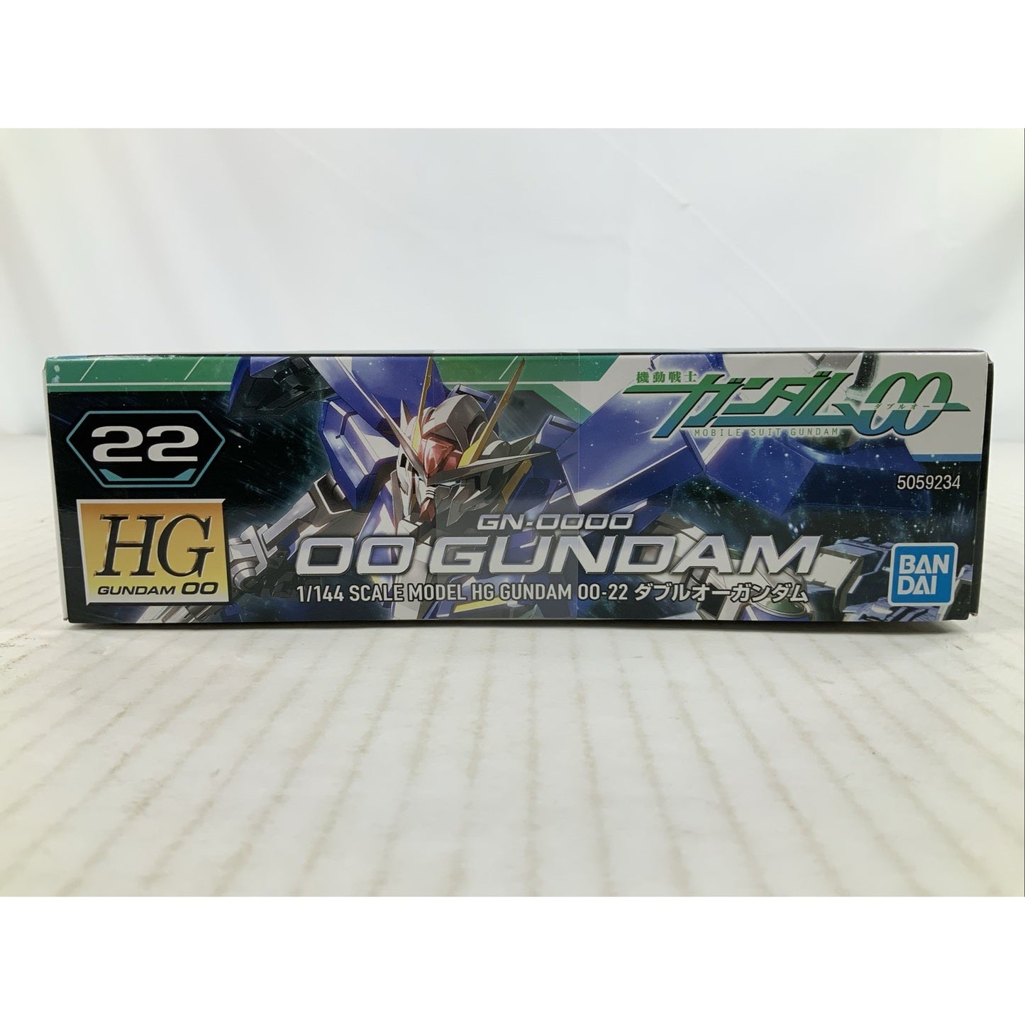 BANDAI HG 00 Gundam GN-0000 1:144 22 00-22 model kit DISTRESSED BOX
