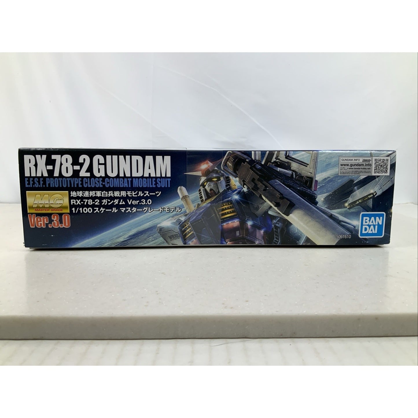 BANDAI MG RX-78-2 Gundam Ver. 3.0 1:100 model kit DISTRESSED BOX