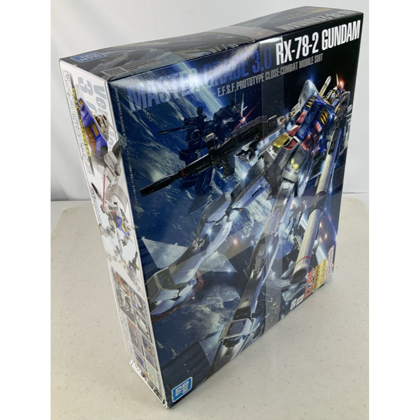 BANDAI MG RX-78-2 Gundam Ver. 3.0 1:100 model kit DISTRESSED BOX