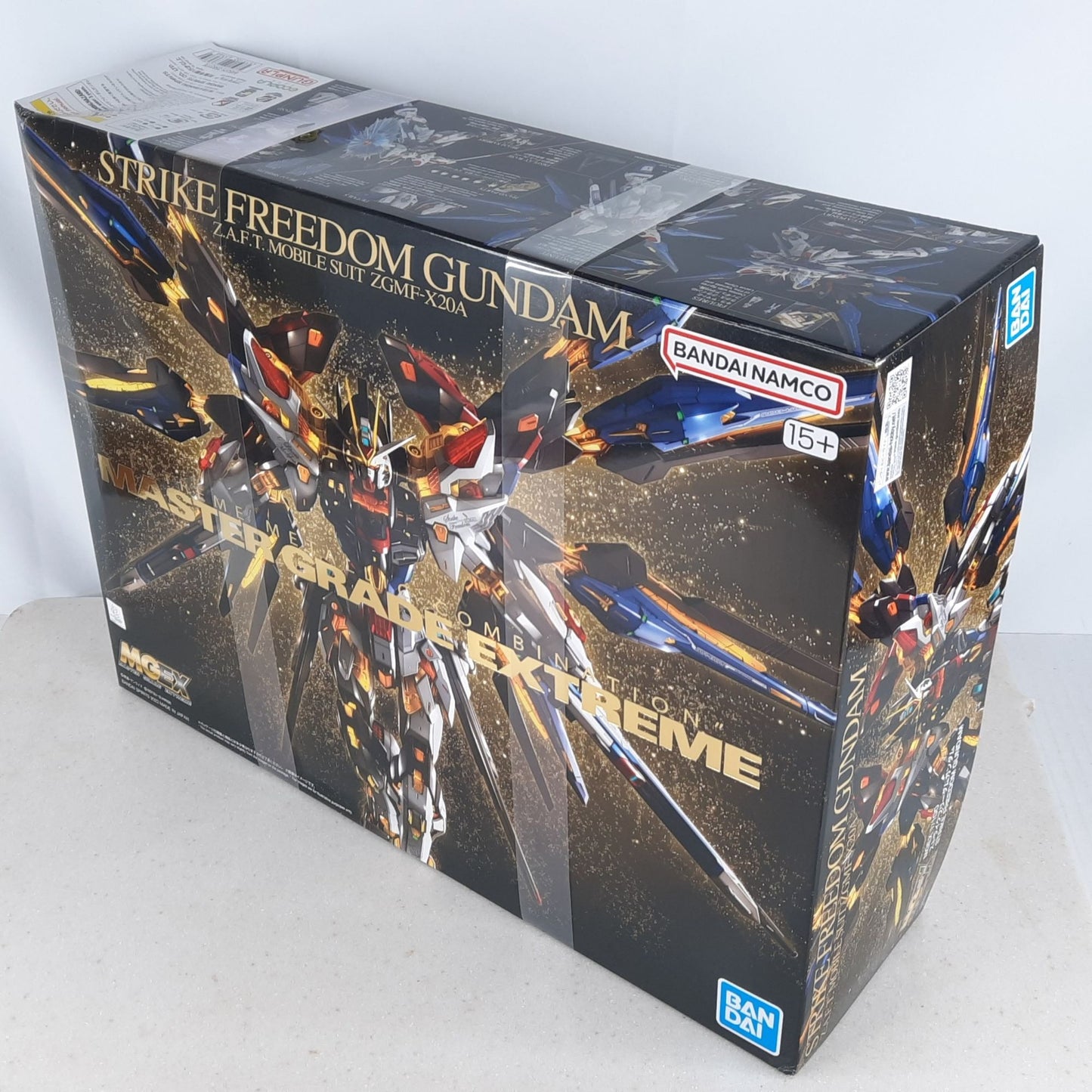 BANDAI MG EX Strike Freedom Gundam master grade extreme model kit DISTRESSED BOX