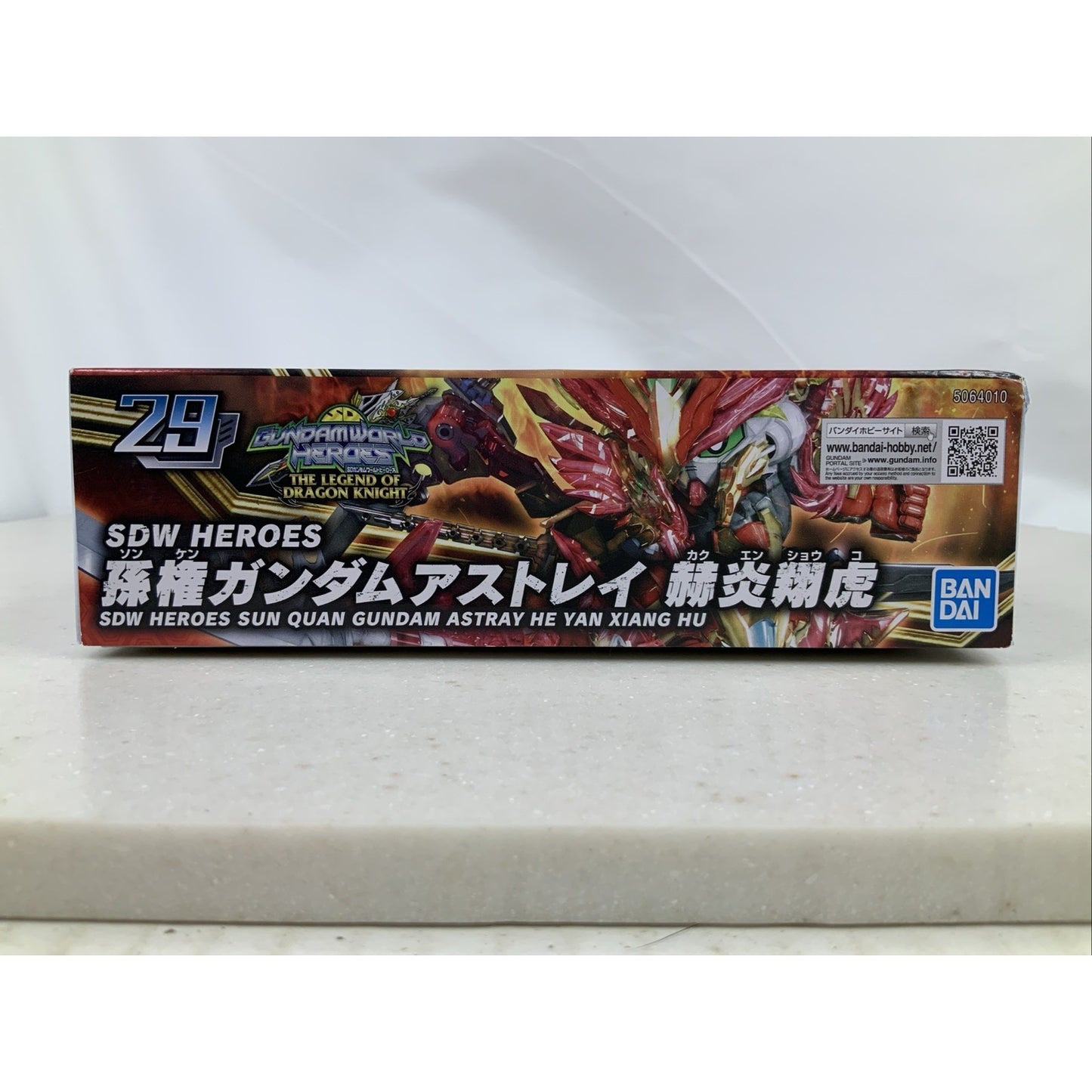 BANDAI Sun Quan Gundam Astray He Yan Xiang SDW Heroes model kit DISTRESSED BOX