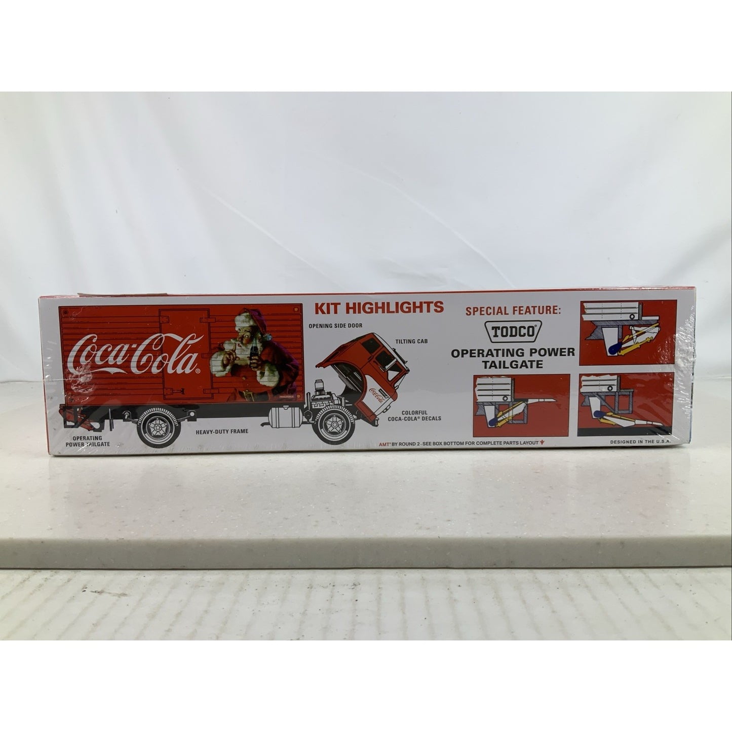 AMT Coca Cola Holiday Hauler Ford C-600 Delivery Truck model kit DISTRESSED BOX