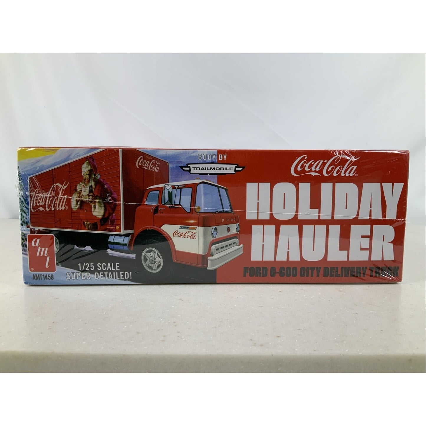 AMT Coca Cola Holiday Hauler Ford C-600 Delivery Truck model kit DISTRESSED BOX