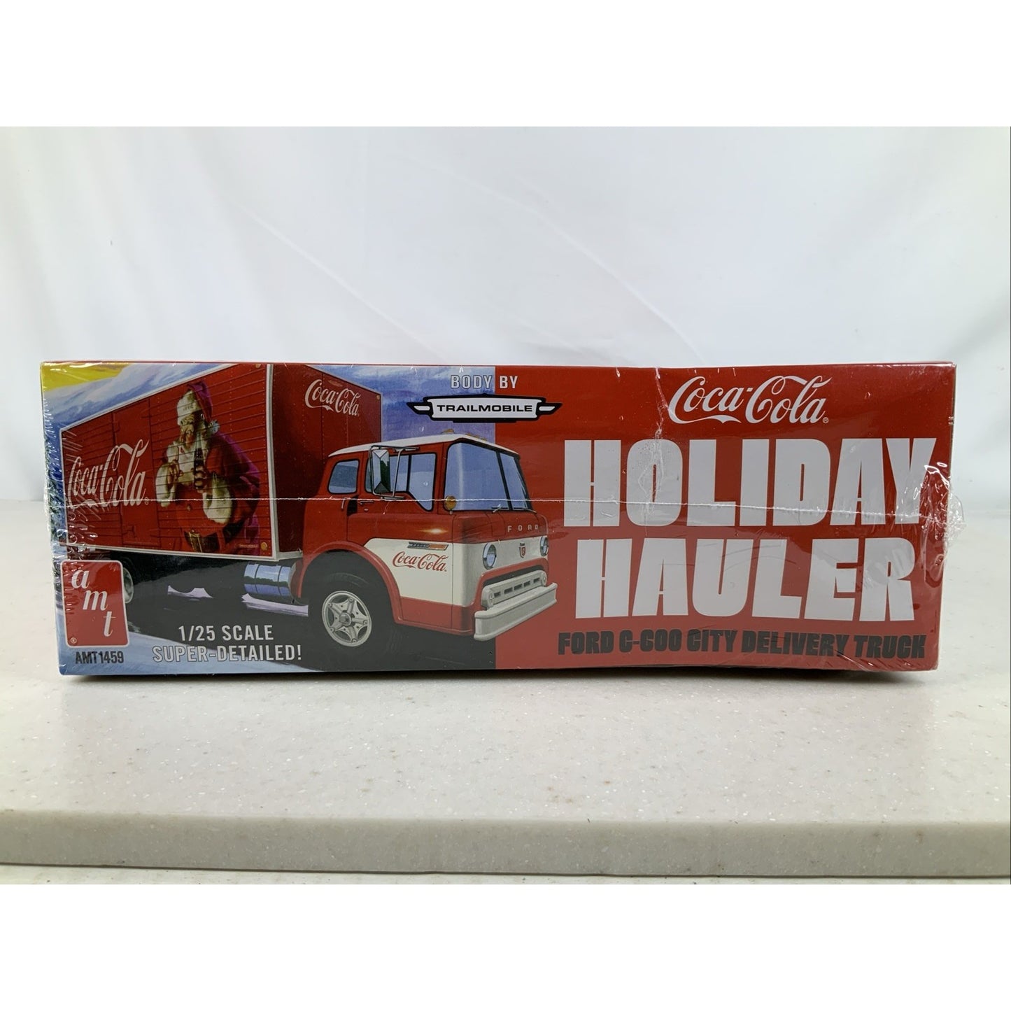 AMT Coca Cola Holiday Hauler Ford C-600 Delivery Truck model kit DISTRESSED BOX