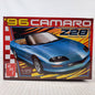 AMT 96 Chevy Camaro Z28 Convertible 1996 Z/28 1:25 model kit DISTRESSED BOX