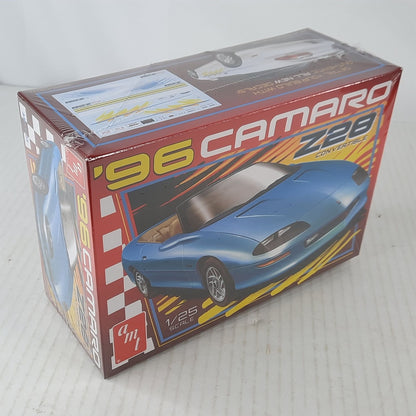AMT 96 Chevy Camaro Z28 Convertible 1996 Z/28 1:25 model kit DISTRESSED BOX