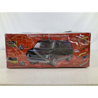 AMT 1977 Chevy Custom Van Dungeons & Dragons 77 1:25 model kit DAMAGED BOX