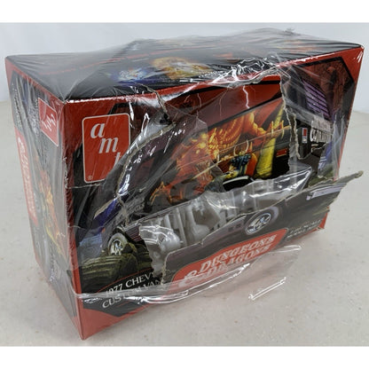 AMT 1977 Chevy Custom Van Dungeons & Dragons 77 1:25 model kit DAMAGED BOX