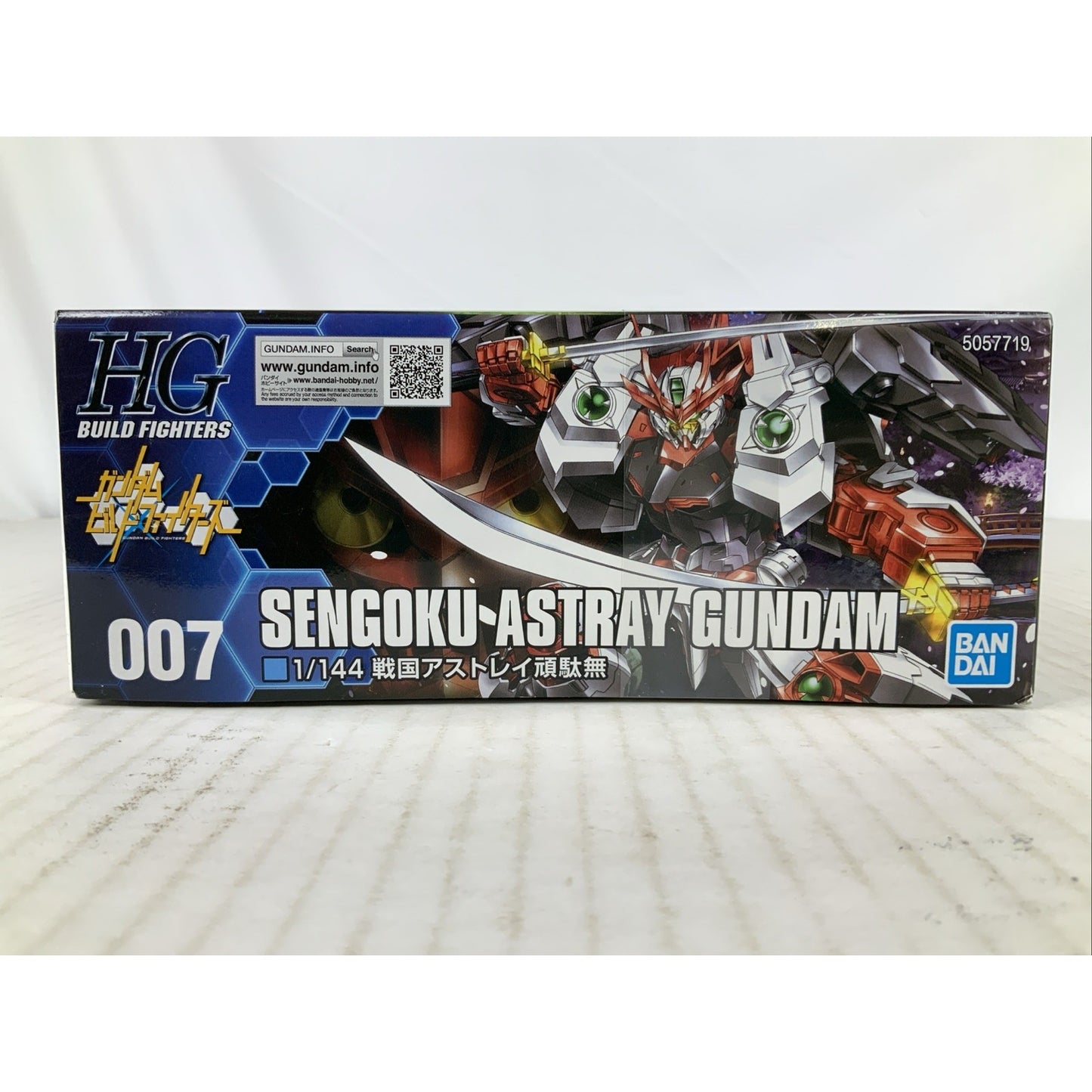 BANDAI HG Sengoku Astray Gundam HGBF 007 1:144 model kit DISTRESSED BOX