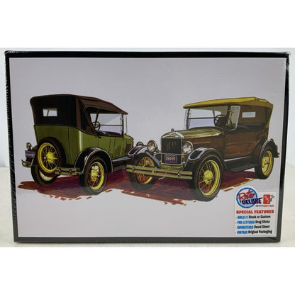 AMT 1927 Ford Touring T 27 1:25 model kit DISTRESSED BOX