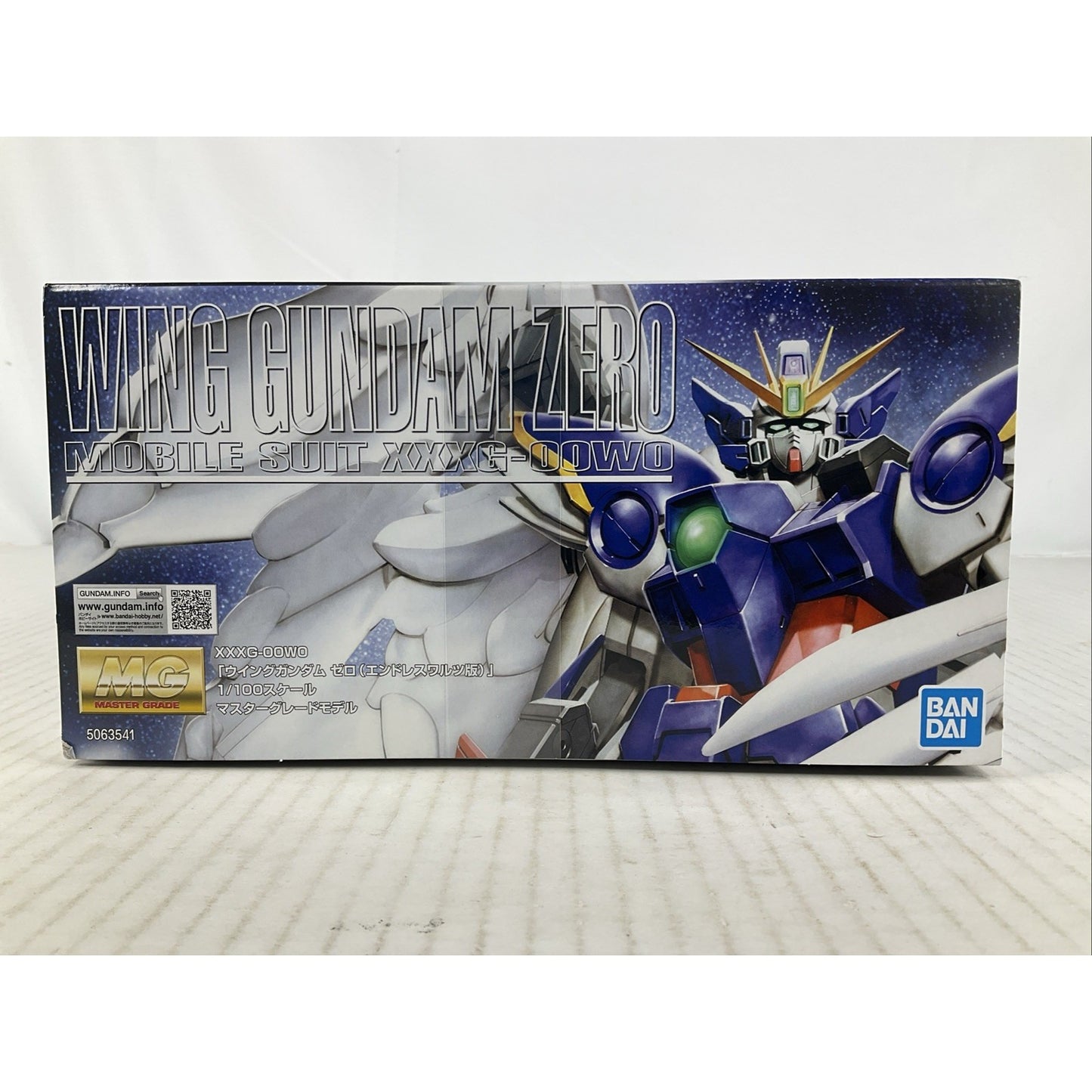 BANDAI MG Wing Gundam Zero Custom EW XXXG-00W0 1:100 model kit DISTRESSED BOX