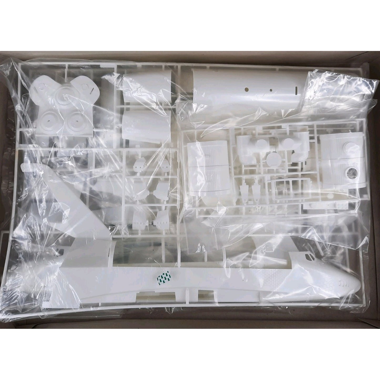 REVELL SPACE SHUTTLE 40th ANNIVERSARY MODEL KIT 1:72 SCALE 5673 NEW OPEN BOX