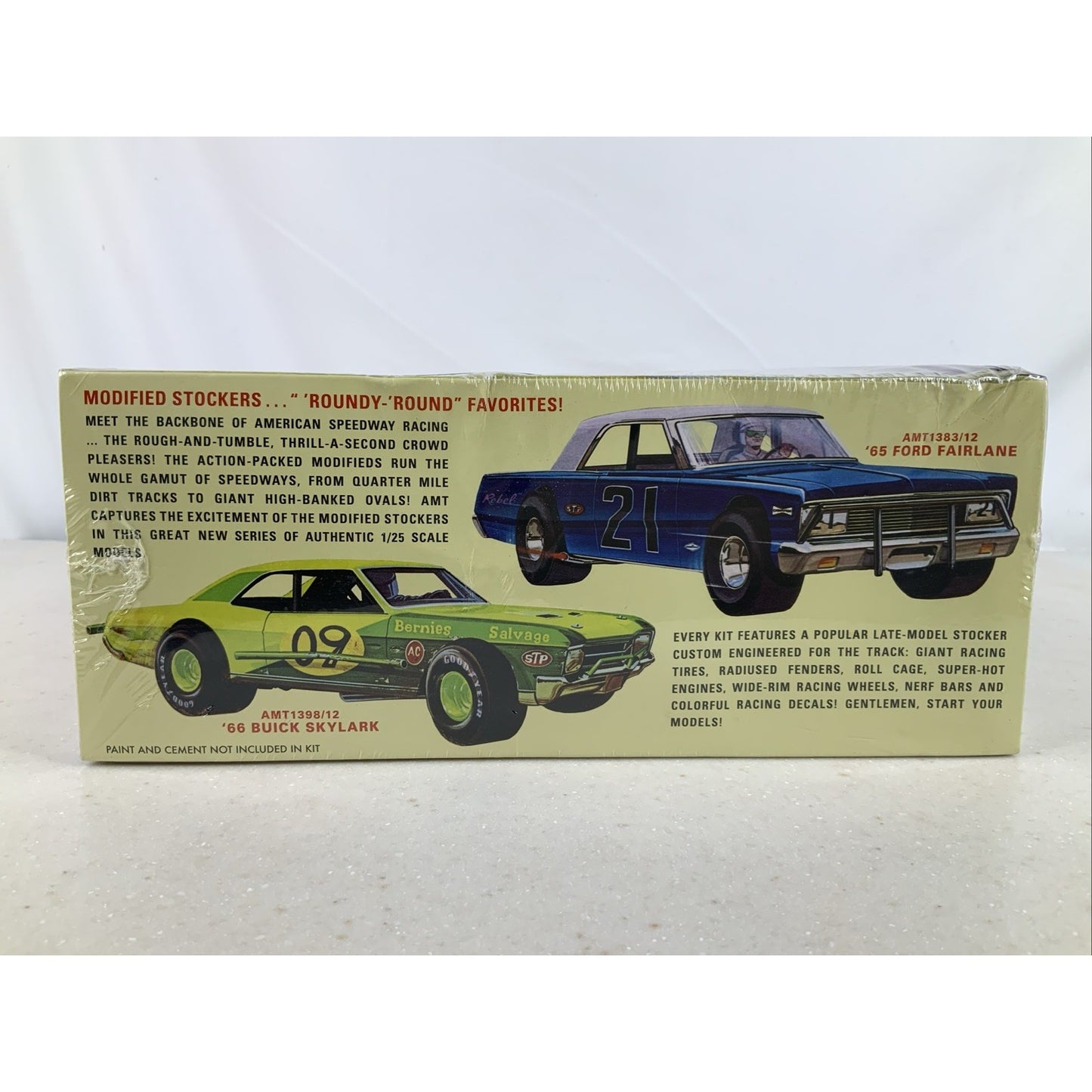 AMT 64 Ford Galaxie Modified Stocker 1964 1:25 model kit DISTRESSED BOX