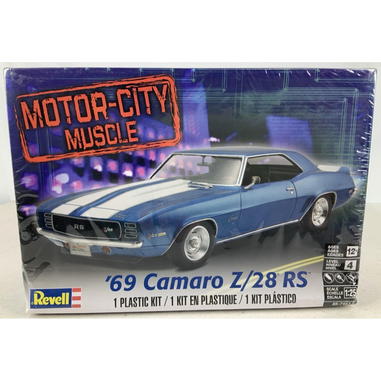 REVELL 1969 Chevy Camaro Z/28 RS 1:25 model kit DISTRESSED BOX