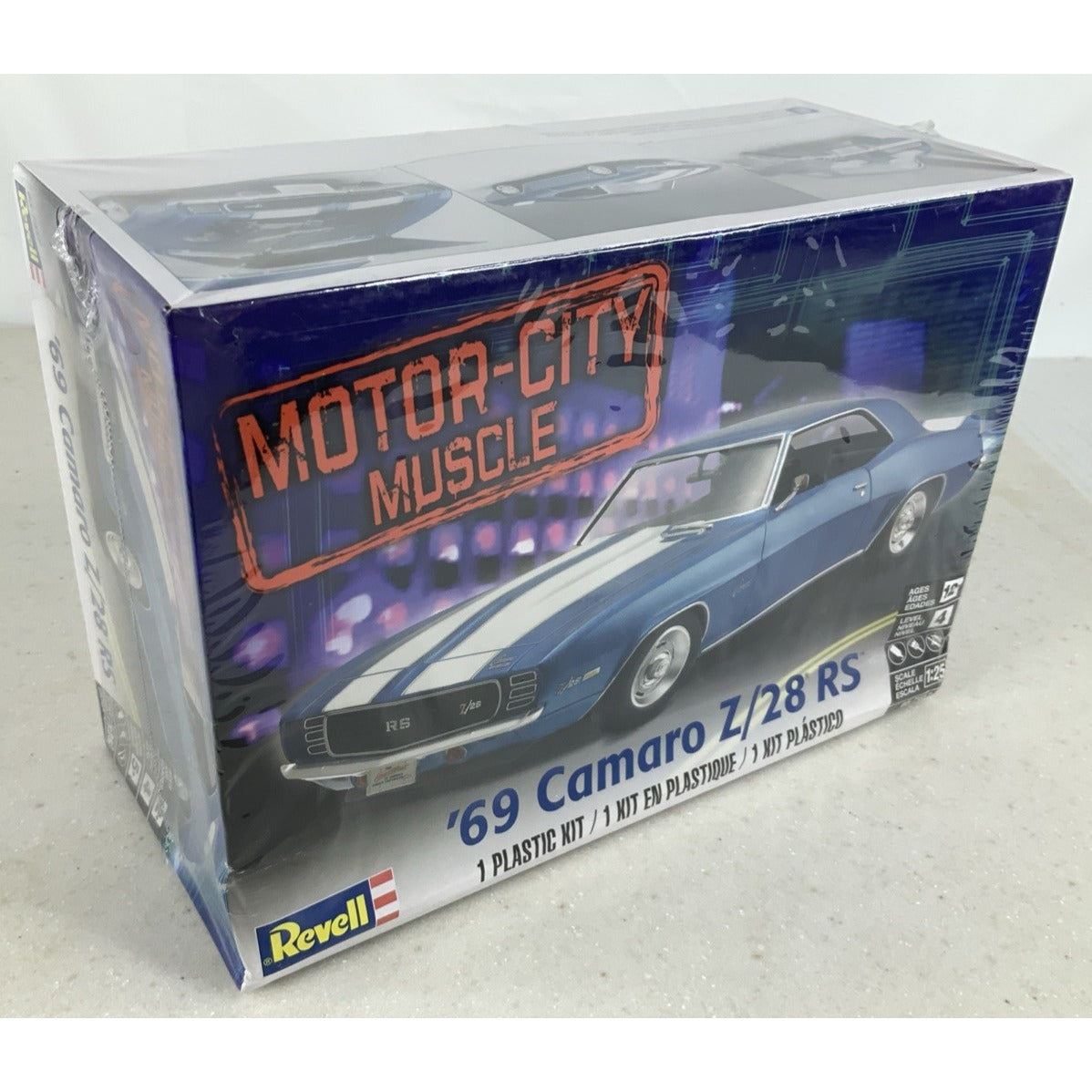 REVELL 1969 Chevy Camaro Z/28 RS 1:25 model kit DISTRESSED BOX