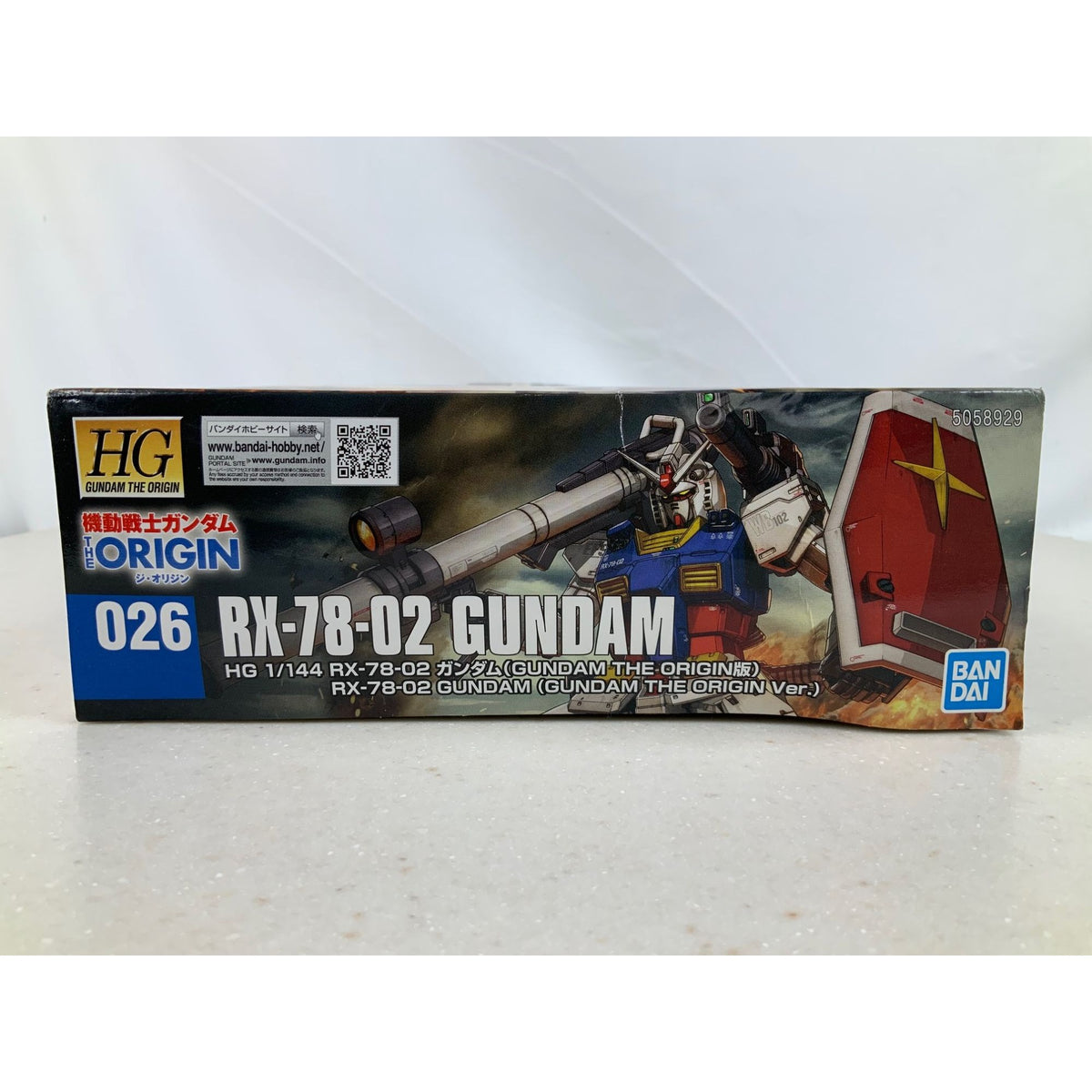 BANDAI HG RX-78-02 Gundam The Origin 1:144 model kit DISTRESSED BOX