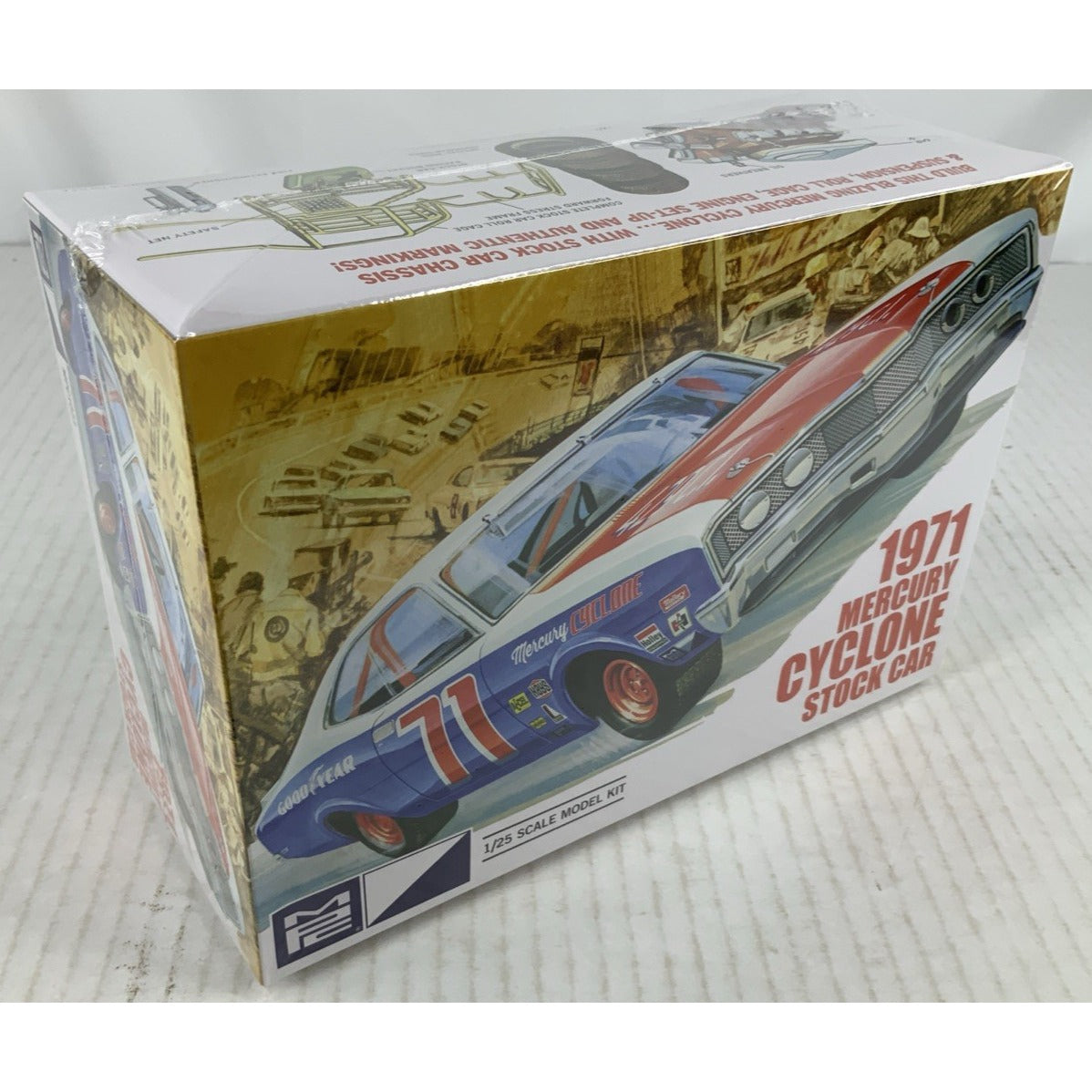 MPC 1971 Mercury Cyclone Stock Car 1:25 model kit