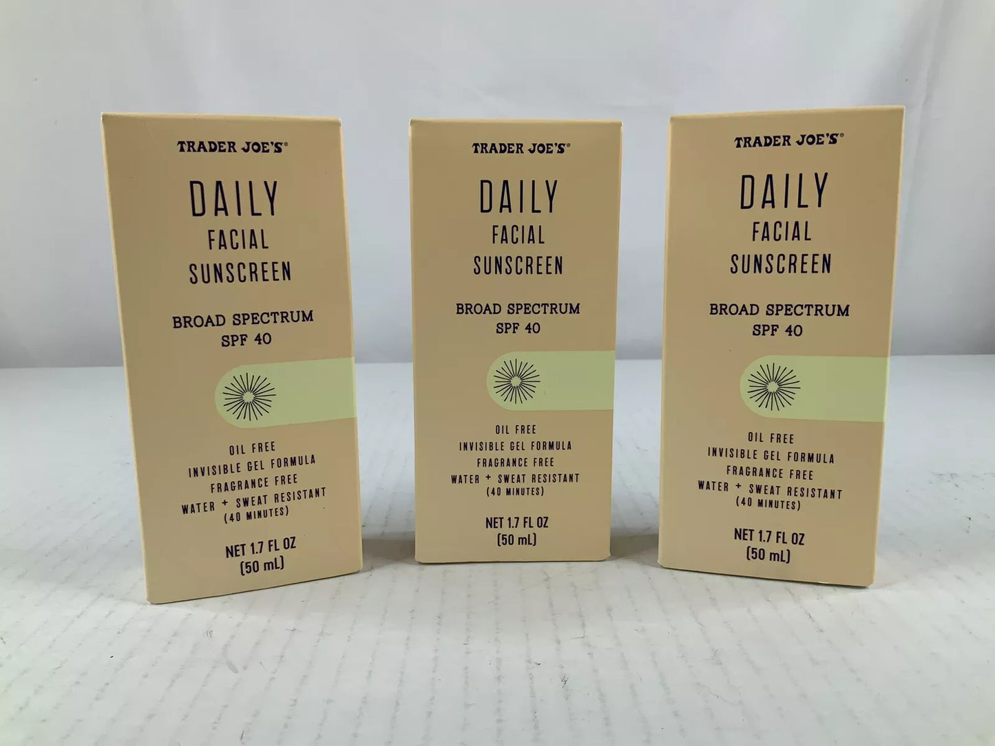 Trader Joe's Facial Sunscreen Broad Spectrum SPF 40 Oil Free Gel 3 tubes 1.7 oz each