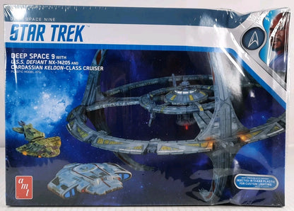 極希少】AMT  DEEP  SPACE NINE SPACE STATION Deep Space Nine by AMT/Ertl - Fantastic Plastic Models