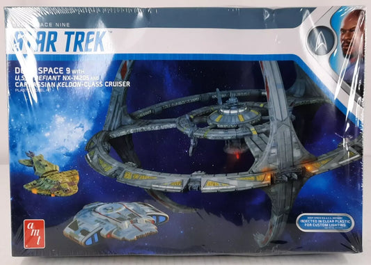 AMT Star Trek Deep Space Nine 1:3300 Model Kit DS 9 + defiant DISTRESSED BOX